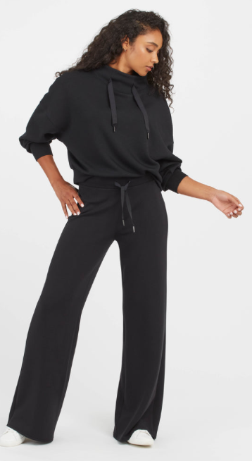 Airessentials Wide Leg Pant Very Black